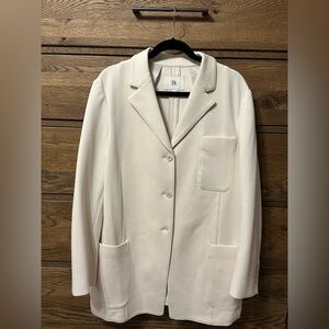 Never Worn Banana Republic Cream Blazer